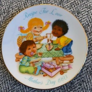 Avon 1993 Mother’s Day Plate